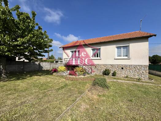 Maison à vendre 122 000 € 3 pièces 2 chambres 69 m² 510 m² de terrain Bressuire 79300