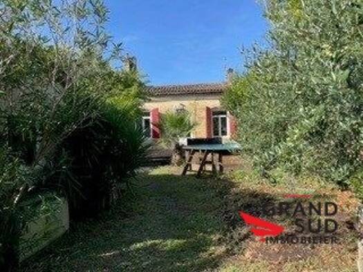 Appartement à louer 1 060 € 3 pièces 2 chambres 37 m² RDC Bègles 33130