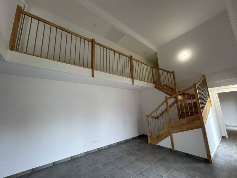 Maison à louer, 111m², SEILH