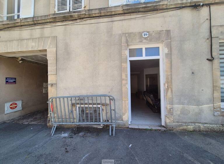 Appartement à louer 500 € 2 pièces 1<br/>chambre 52 m²<br/>superficie RDC<br/>étage Bayeux 14400