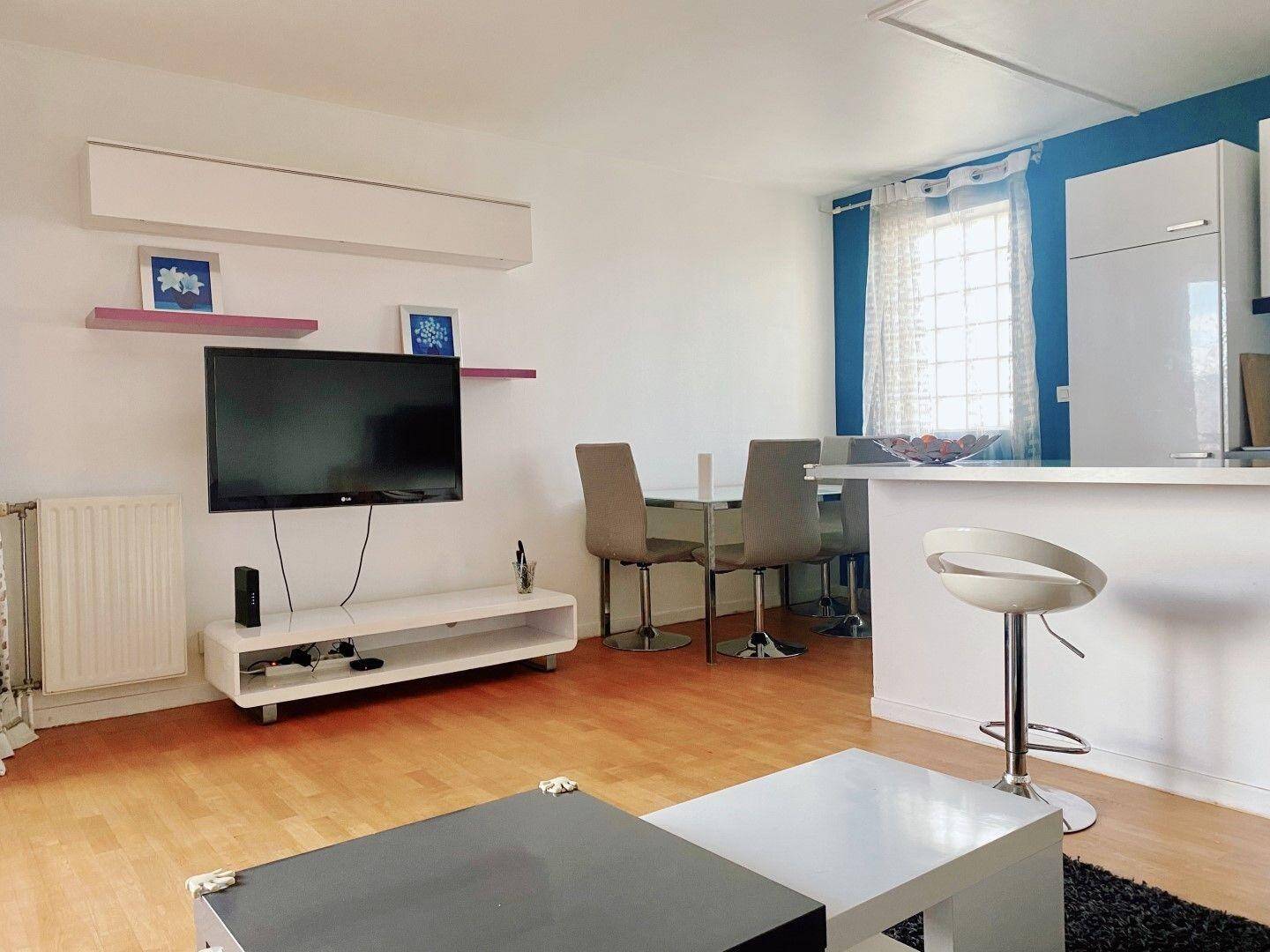 Maison à louer, 50m², COURBEVOIE