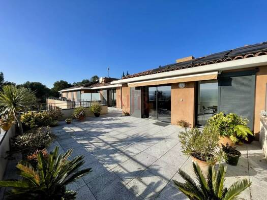 Appartement à vendre 355 000 € 3 pièces 2 chambres 56,3 m² Étage 2/2 Rousset 13790