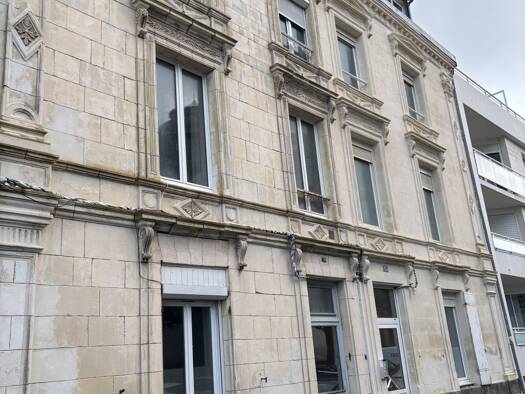 Appartement à louer 590 € 2 pièces 1 chambre 37,8 m² Étage 3/3 Saint Michel-Est Saint-Brieuc 22000