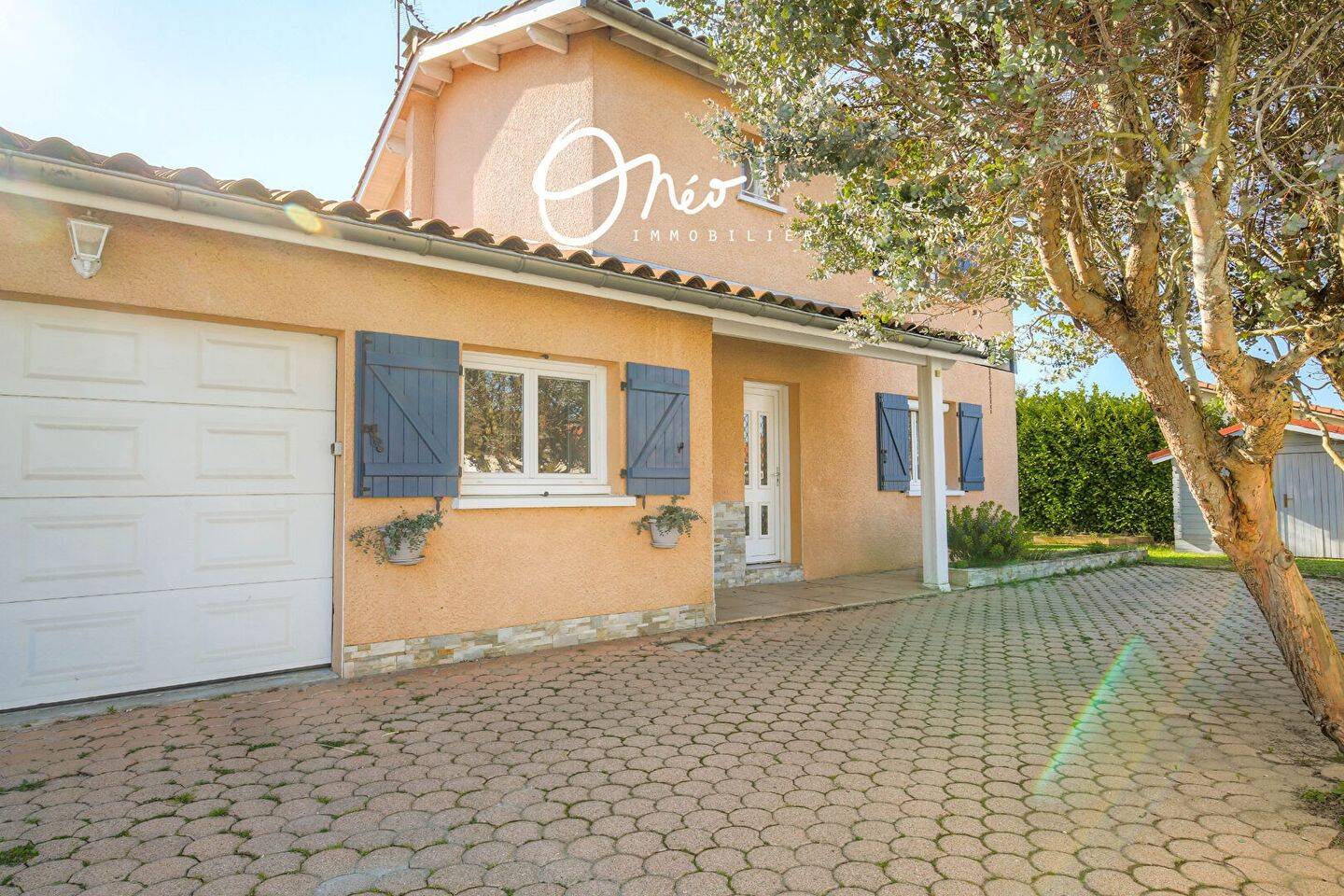 Maison à vendre, 117m², SAINT PIERRE DE CHANDIEU