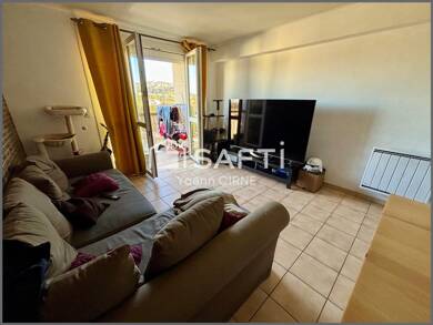 Appartement à vendre 223 000 € 3 pièces 2 chambres 72 m² Dernier étage, Étage 3/3 Est Gignac-la-Nerthe 13180