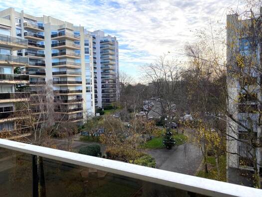 Appartement à louer 1 350 € 3 pièces 2 chambres 69,9 m² 4ème étage Coteaux du Bel Air Saint-Germain-en-Laye 78100