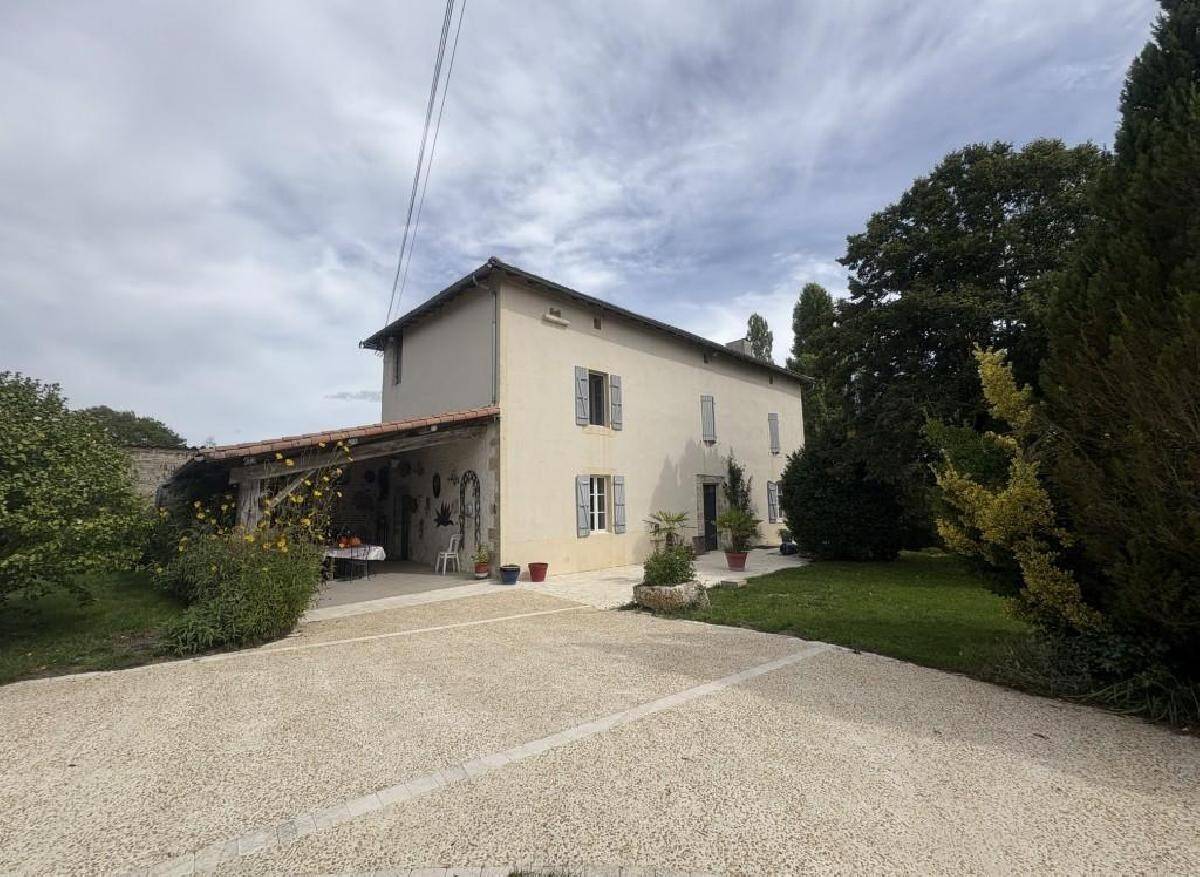 Maison à vendre, 192m², VILLEFAGNAN