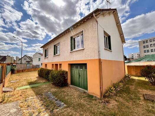 Maison de ville à vendre 400 000 € 4 pièces 3 chambres 82 m² 560 m² de terrain Grosse Pierre-Foch-Dunant-Guynemer-Collinet Meaux 77100