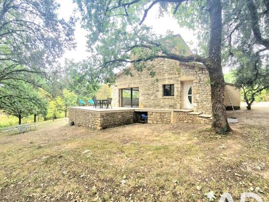 Maison à vendre 240 000 € 4 pièces 3 chambres 104 m² 2 000 m² de terrain Rural Terrasson-Lavilledieu 24120