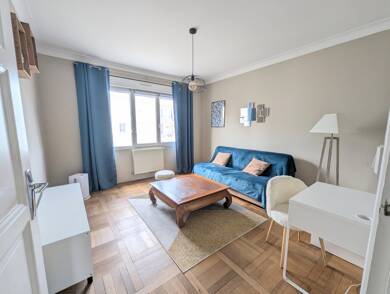 Appartement à louer 750 € 2 pièces 1 chambre 48 m² Étage 2/4 Nantes 44000
