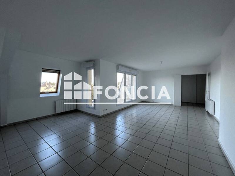 Maison à louer, 109m², LA CHAPELLE SAINT MESMIN