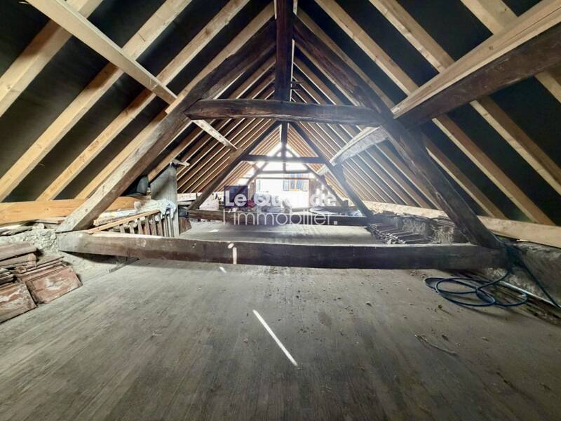 Maison à vendre, 50m², YENNE