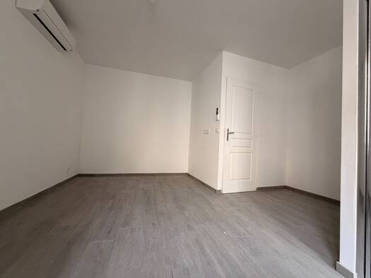 Appartement à louer 760 € 2 pièces 1 chambre 31 m² RDC Quartier-Ancien-Glaises Saint-Michel-sur-Orge 91240