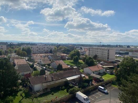 Appartement à vendre 40 000 € 2 pièces 1 chambre 48 m² Étage 7/7 Paris Roanne 42300
