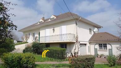 Maison à vendre 267 500 € 6 pièces 4 chambres 214 m² 3 000 m² de terrain St Martin Lacaussade 33390