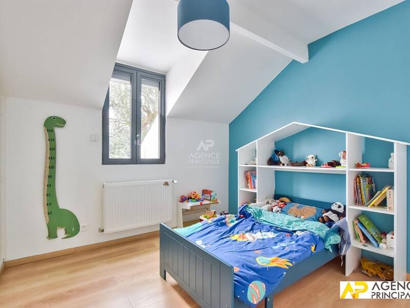 Maison à vendre, 165m², LE MESNIL LE ROI