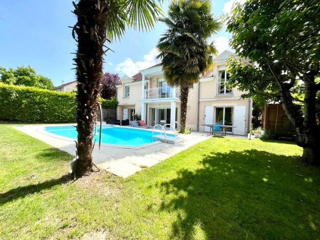 Maison à vendre 899 000 € 9 pièces 6 chambres 216 m² 559 m² de terrain Les Sources-Le Stade Soisy-sous-Montmorency 95230