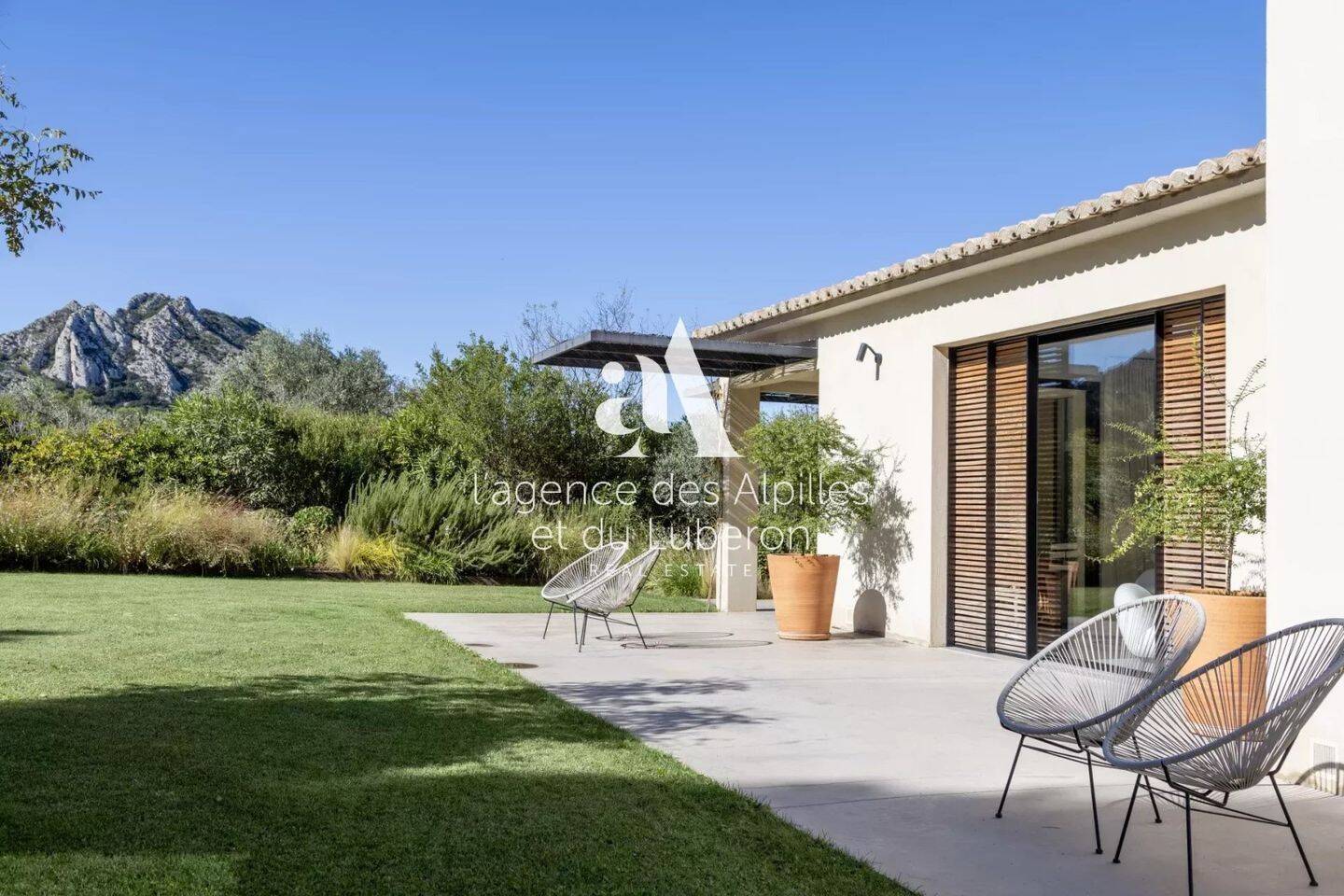 Maison à vendre, 300m², EYGALIERES