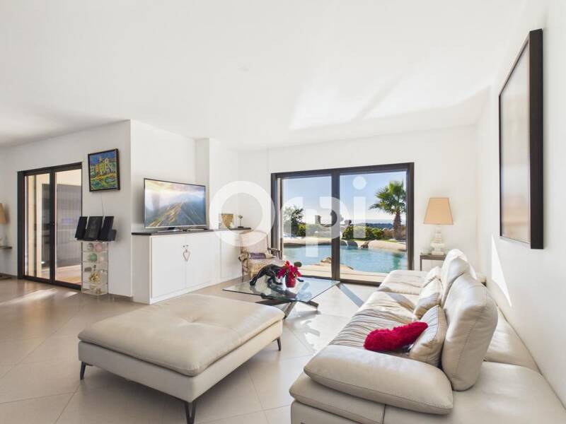 Maison à vendre, 350m², LA ROQUETTE SUR SIAGNE