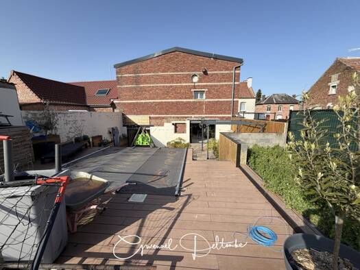 Maison à vendre 374 000 € 6 pièces 5 chambres 286 m² 721 m² de terrain Brebières 62117