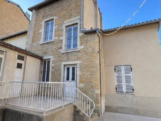 Appartement à vendre 78 000 € 1 pièce 26 m² RDC centre Ville-La Chartonnière-La Barre Villefranche-sur-Saône 69400