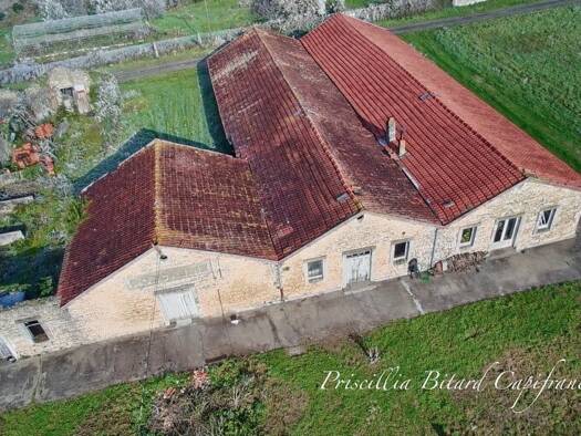 Maison à vendre 262 000 € 8 pièces 5 chambres 231 m² 2 325 m² de terrain Bords 17430