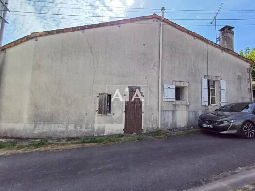 Maison à vendre 53 500 € 5 pièces 1 chambre 81 m² Barro 16700