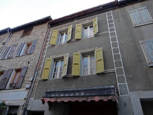 Maison à vendre 127 000 € 8 pièces 3 chambres 132 m² 111 m² de terrain Villefranche-de-Conflent 66500