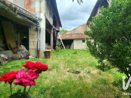 Maison de ville à vendre 44 000 € 5 pièces 4 chambres 140 m² 373 m² de terrain Saint-Martin-la-Pallu 86380