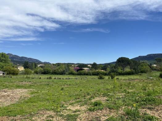 Terrain constructible viabilisé à vendre 430 000 € 2 706 m² de terrain Ganges 34190