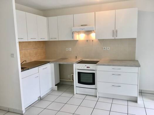 Appartement à louer 1 070 € 2 pièces 1 chambre 44,2 m² 2ème étage Nord Vétraz-Monthoux 74100