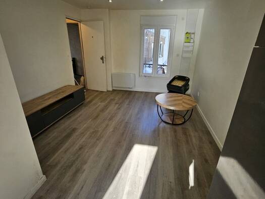 Appartement à louer - logement étudiant 600 € 1 pièce 20 m² Étage 2/2 Croix Saint Loup-Saint Nicolas Meaux 77100