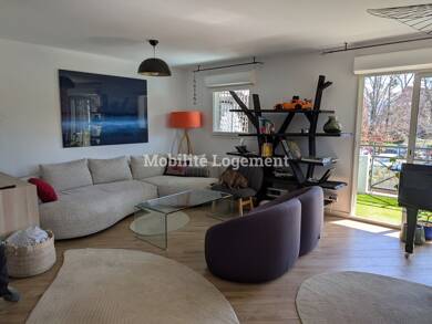 Appartement à louer 2 080 € 4 pièces 3 chambres 106,4 m² Étage 1/5 Ambilly 74100