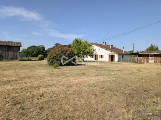 Maison à vendre 170 000 € 6 pièces 3 chambres 107 m² 5 830 m² de terrain Saint-Yaguen 40400