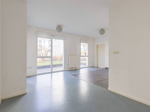 Appartement à vendre 109 500 € 3 pièces 2 chambres 54 m² RDC/4 République Jarville-la-Malgrange 54140