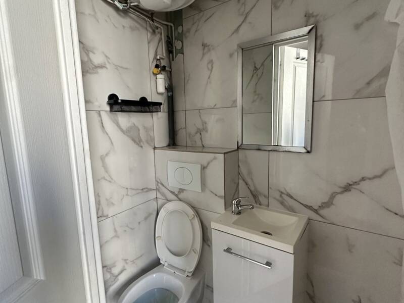 Maison à louer, 18m², PARIS 18E