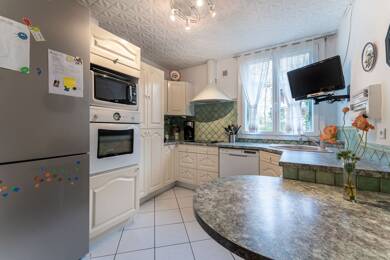 Appartement à vendre 165 000 € 4 pièces 2 chambres 64 m² Étage 2/10 Point du Jour-Ménival Lyon 5ème 69005
