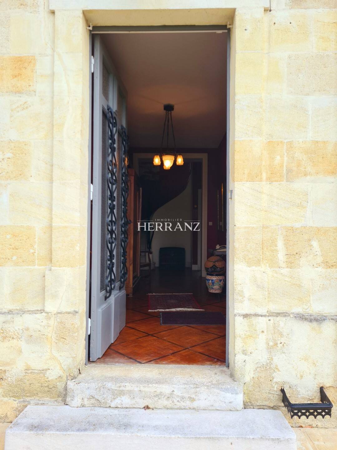 Maison à vendre, 210m², SAINT MEDARD DE GUIZIERES