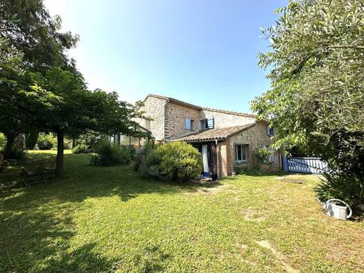Maison à vendre 380 000 € 12 pièces 5 chambres 230 m² 1 100 m² de terrain Alès 30100