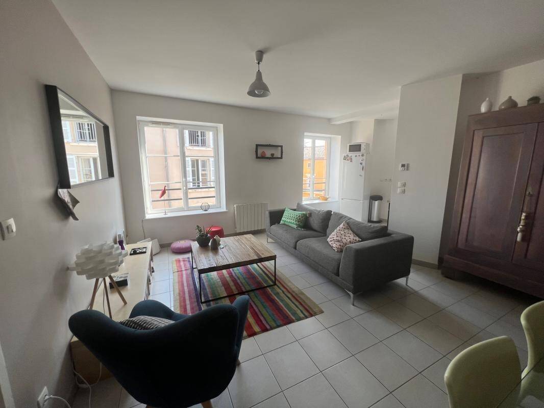 Maison à louer, 59m², SAINT ETIENNE DES OULLIERES