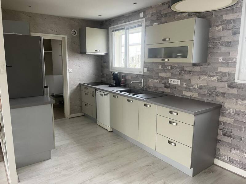 Maison à louer, 81m², SAINT JEAN DE BRAYE