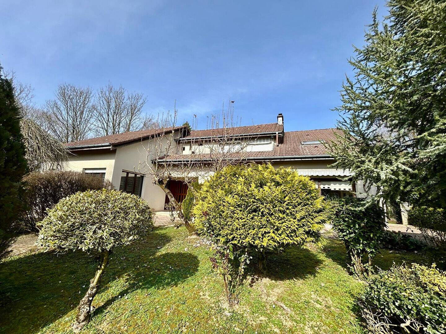 Maison à vendre, 280m², MADONNE ET LAMEREY