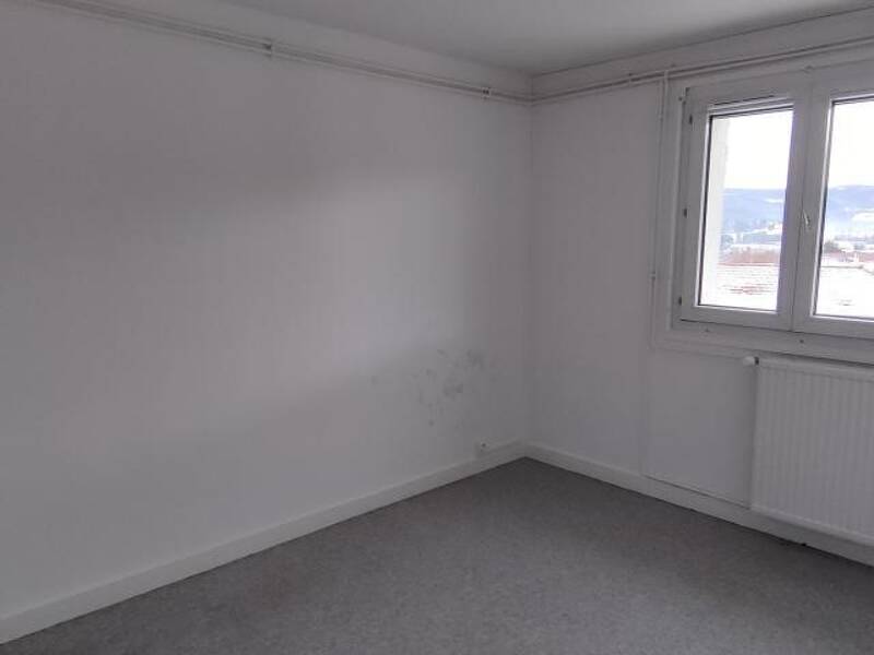 Maison à louer, 69m², UNIEUX