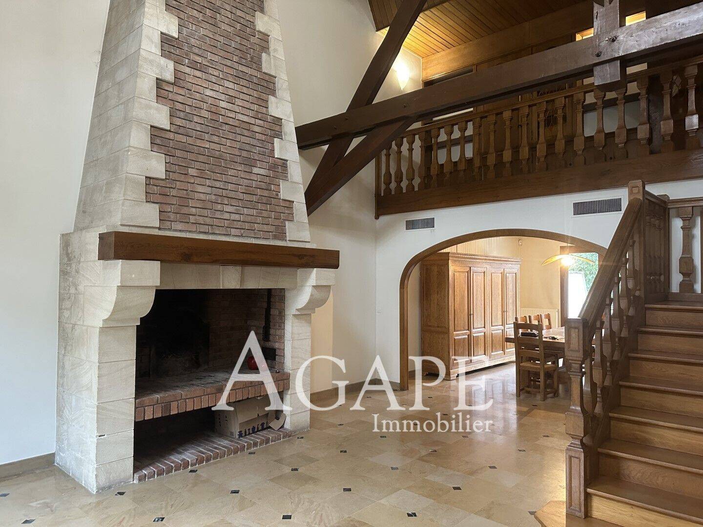 Maison à vendre, 188m², SAINT MAUR DES FOSSES