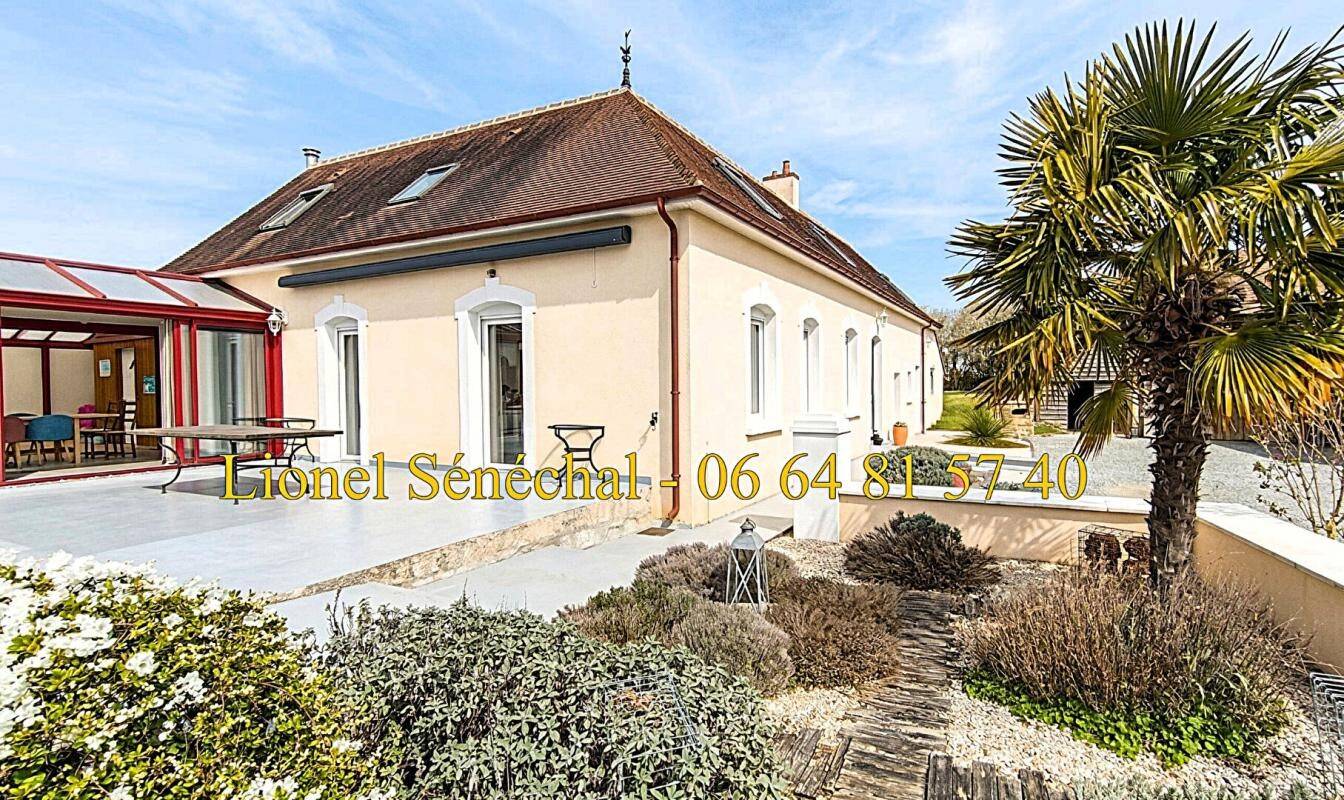 Maison à vendre, 254m², SAVIGNE L'EVEQUE