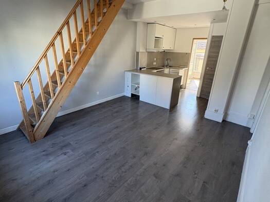 Appartement à louer 1 200 € 5 pièces 4 chambres 62 m² RDC Nord Bois-le-Roi 77590