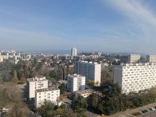 Appartement à vendre 89 000 € 6 pièces 4 chambres 98 m² 12ème étage La Métare – Le Portail Rouge Saint-Étienne 42100