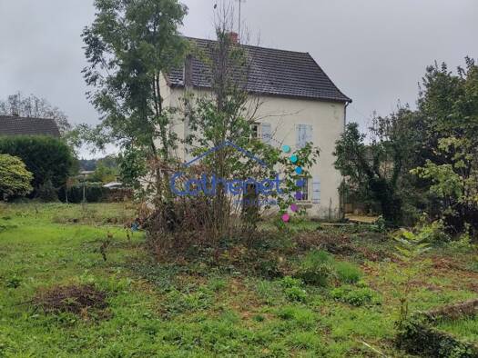 Maison à vendre 149 000 € 5 pièces 3 chambres 125 m² 1 522 m² de terrain Semur-en-Brionnais 71110