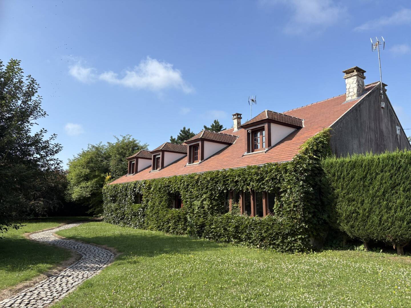 Maison à vendre, 260m², NANTEUIL LE HAUDOUIN