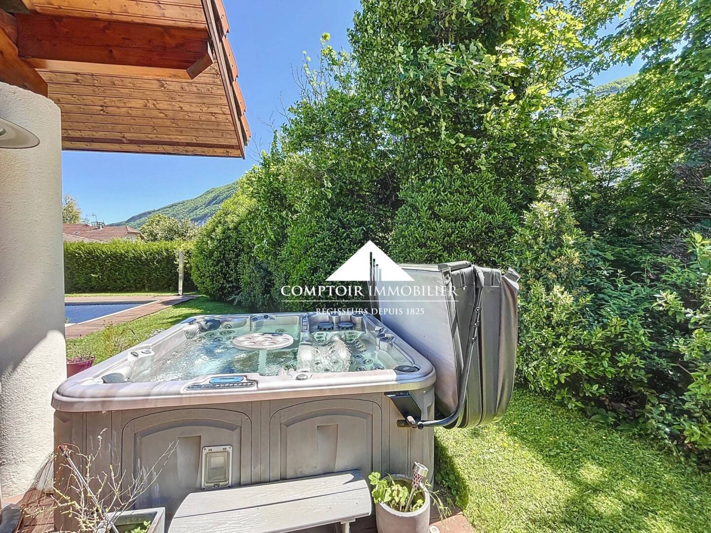 Maison à vendre, 200m², ETREMBIERES